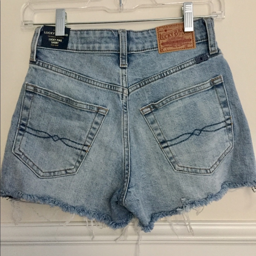 Lucky Brand Pom Pom Short - Picture 2 of 4